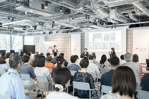 (写真)対談時の会場の様子