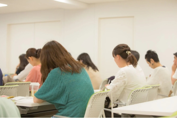 （写真）会場受講の様子