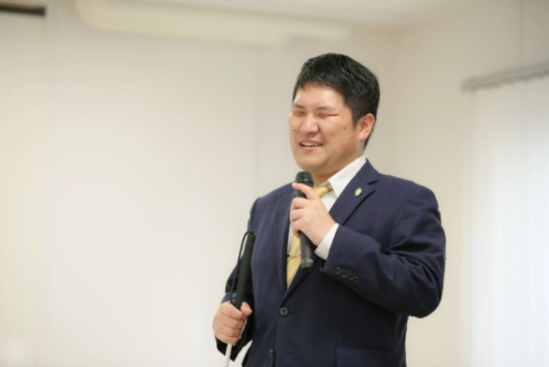 （写真）講師が話している様子